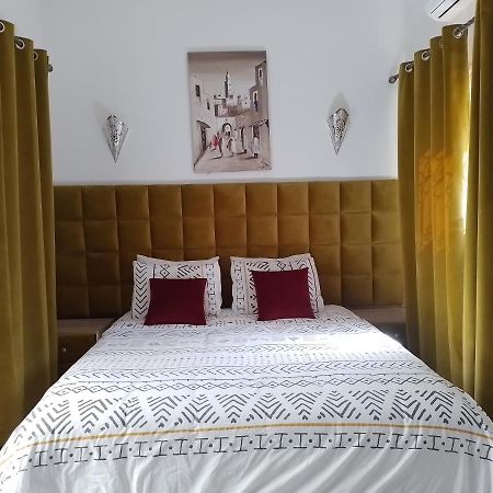 Un Riad Pour Se Divertir En Famille & Se Detendre Marrakesh Exterior foto
