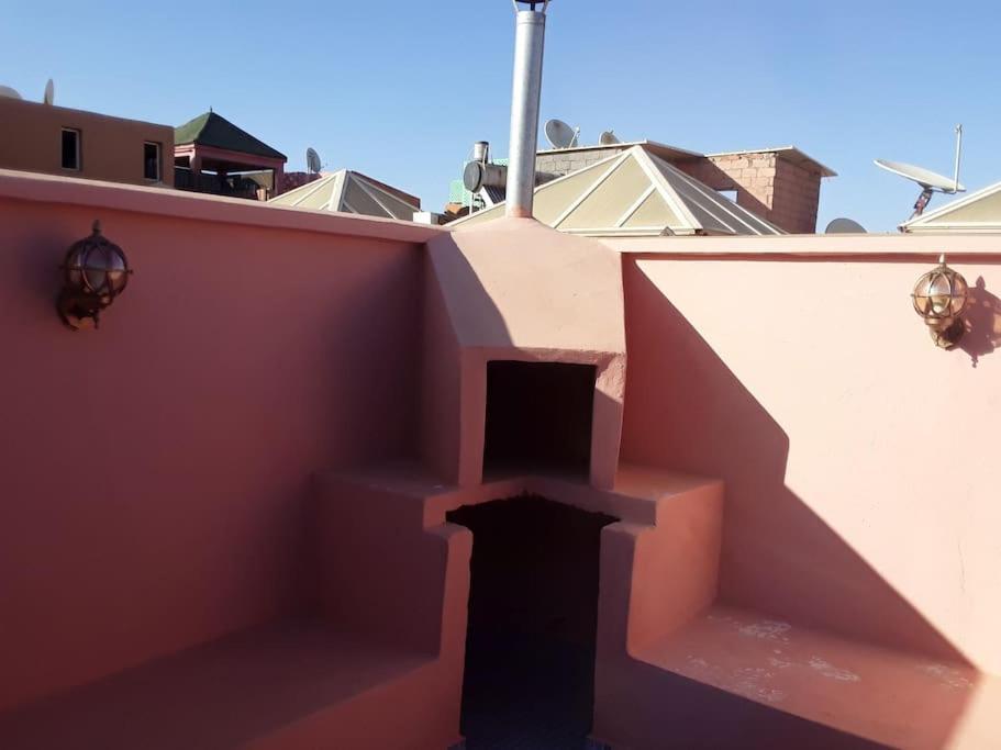 Un Riad Pour Se Divertir En Famille & Se Detendre Marrakesh Exterior foto