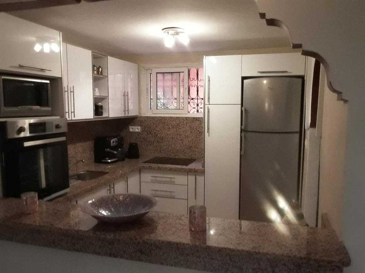 Un Riad Pour Se Divertir En Famille & Se Detendre Marrakesh Exterior foto